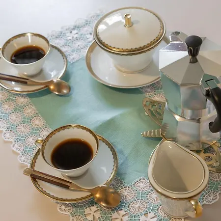 Maison D'or Apartamento *