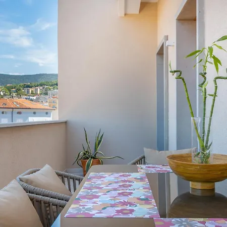 Maison D' Or E Casa Elegante Dal Fascino Luxury Vintage Silenziosa Appartement Triëst